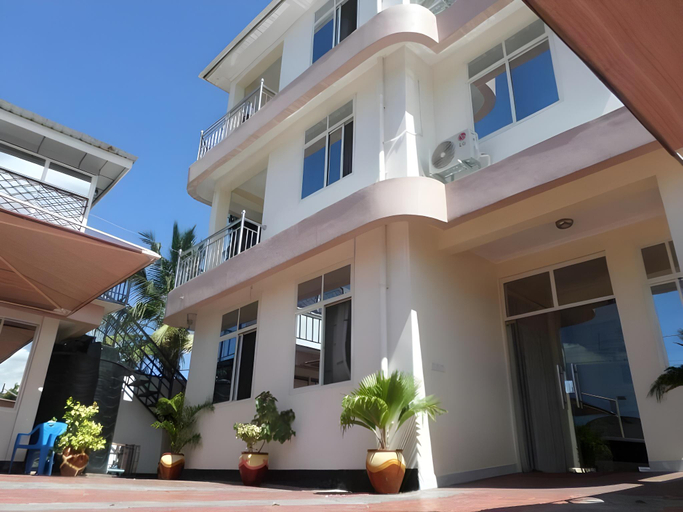 Exterior & Views 1, Airport Transit Lodges, Ilala