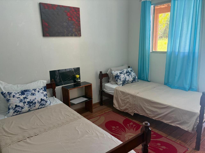 Bedroom 2, Pousada Portela Chales Camping, Baependi