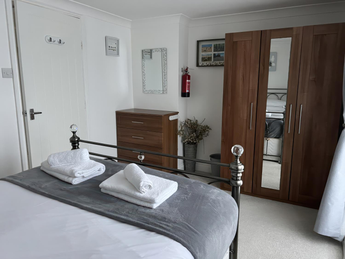 Bathroom, Primrose Cottage, Cornwall