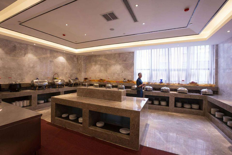 Food & Drinks 4, Longxin Hotel (Building A), Ili Kazakh