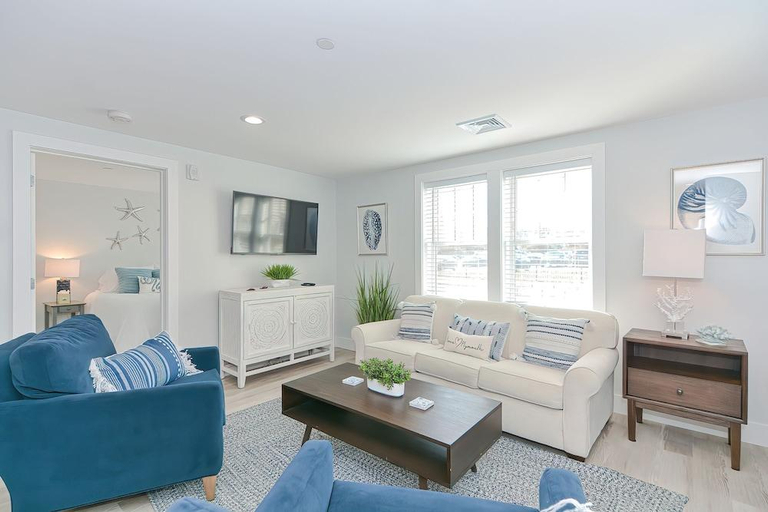 Others 5, Harbourtown Suites on Plymouth Harbor, Plymouth