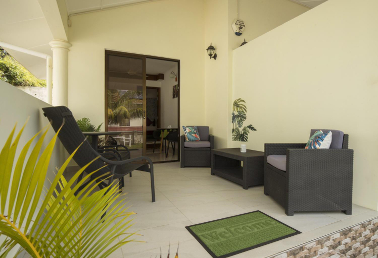 Others 2, Emma's Guest House and Self-Catering