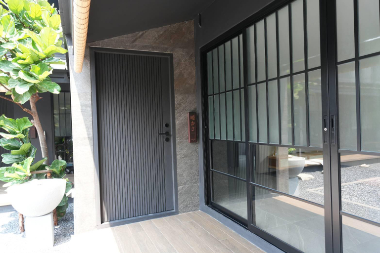 Entrance 5, Ojisan House, Muang Chon Buri