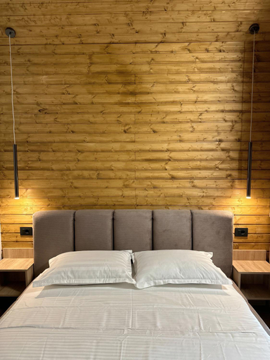 Bedroom 3, Alma Lake, Francesti