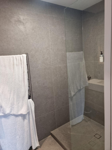 Bathroom 3, Pandanus Coolum Beach Resort, Maroochy - Coastal North