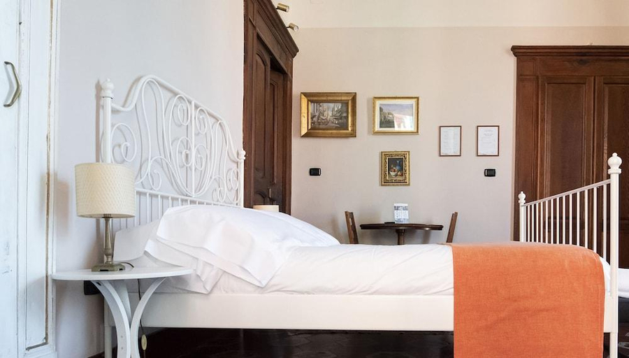 Bedroom 2, Le Stanze del Principe, Napoli