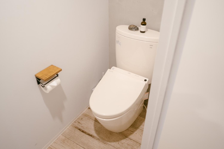 Bathroom 3, 丸亀ゲストハウスババノバ, Marugame