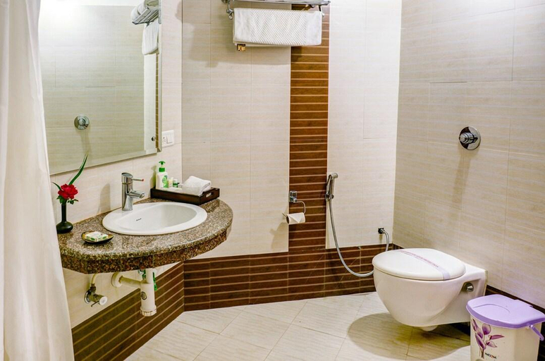 Bathroom, Gajraj Trails Resort, Nainital