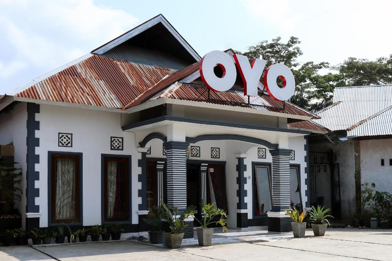 Exterior & Views 1, OYO 956 Penginapan Eby, Padang Pariaman