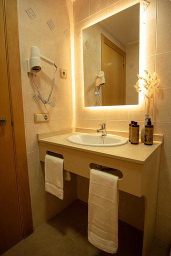 Bathroom, Hostal Ágora, Valencia
