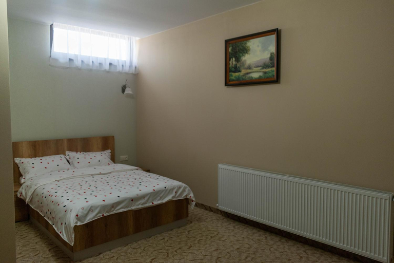 Others 5, Pensiunea La Profi, Balesti
