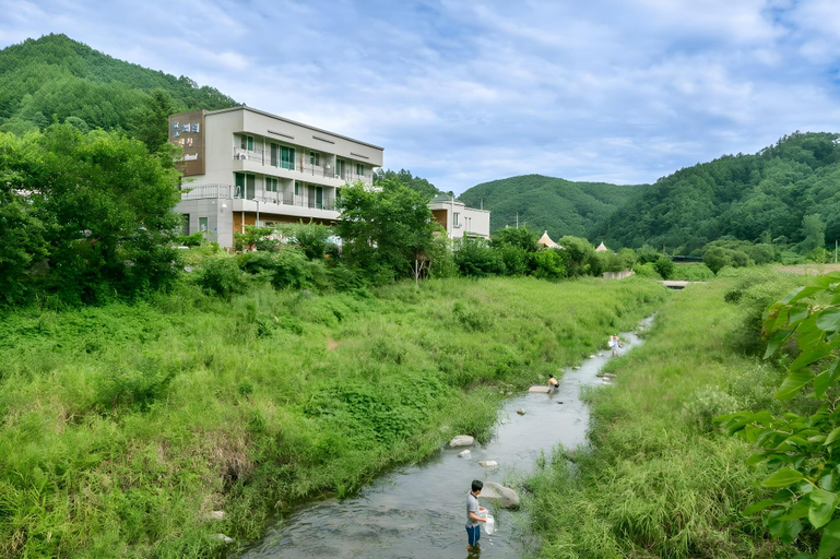 Others 4, Platy Pension, Hongcheon