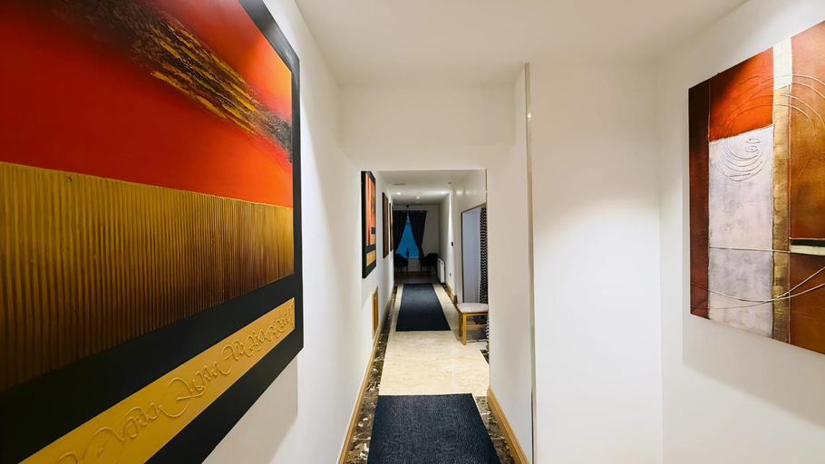 Public Area 3, Osborne Aparthotel, East Sussex
