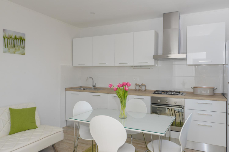 Others 4, Villa Jelena, Makarska