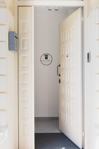 Others 3, Piazza Verdi B&B, Chieti