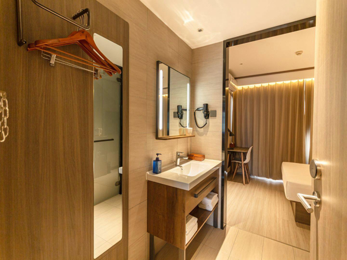 Bathroom 4, Hanting Hotel Tieling Changtu Railway Station, Tieling