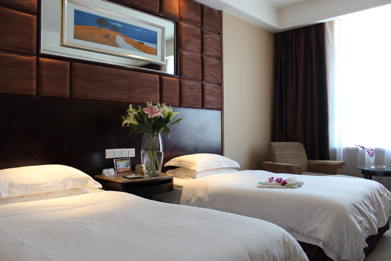 Bedroom 2, Longxin Hotel (Building A), Ili Kazakh