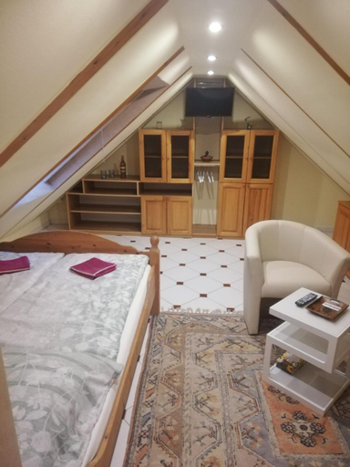 Bedroom, Ubytovani u Kubatu, Prachatice