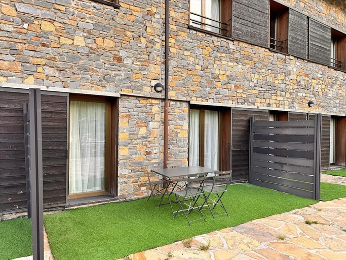Exterior & Views 1, Aparthotel Siente Boi & SPA, Lleida