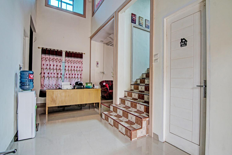 Public Area 2, Hotel O Timur Raya Homestay Syariah, Pekanbaru