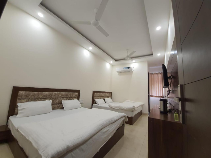 Bedroom 2, Gokul Grand, Dehradun