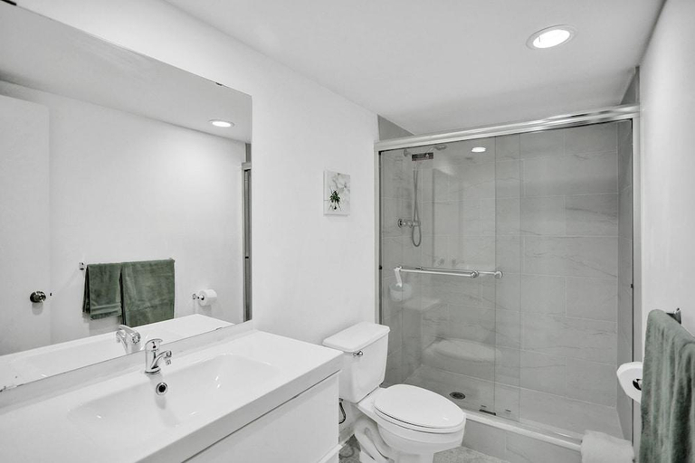 Bathroom 5, Ocean Reserve, Miami-Dade