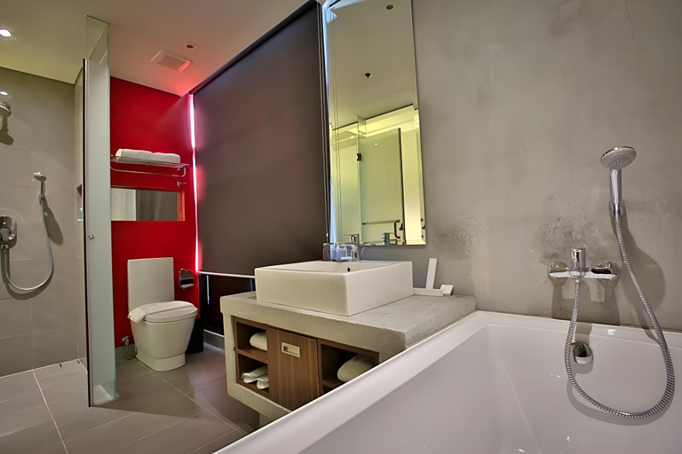 Bathroom 5, B Hotel Quezon City, Quezon City