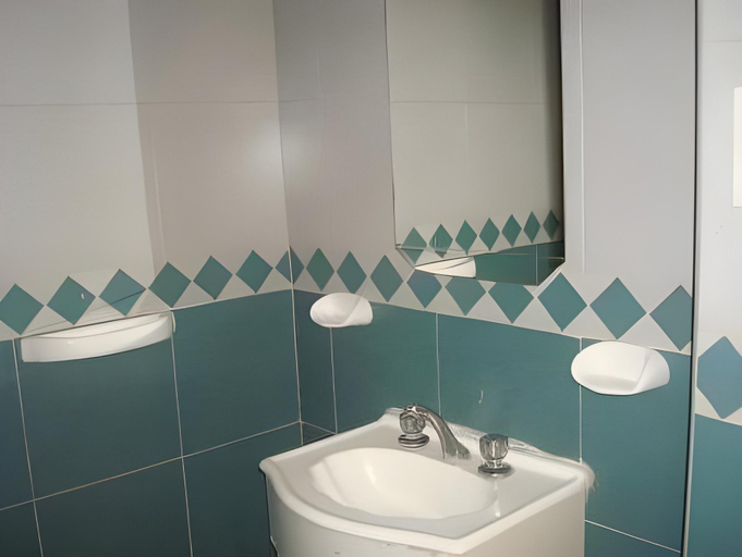 Bathroom, Wine Aparts, Capital