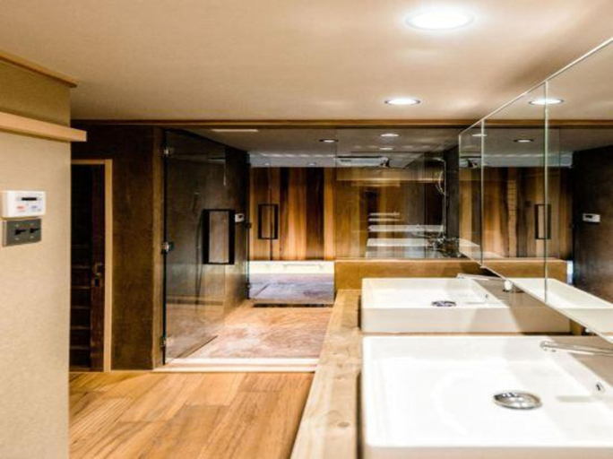 Bathroom 4, Choya Chawanzaka Machiya House, Kyoto