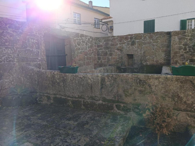 2, Casa dos Livros - Guest House, Gouveia