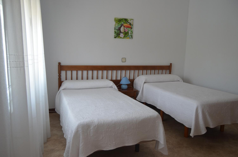 Bedroom 4, Hosteria Somo, Cantabria