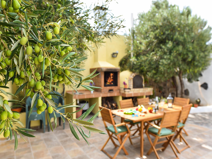 Others 3, Holiday Home in Ingenio with Private Pool, Las Palmas