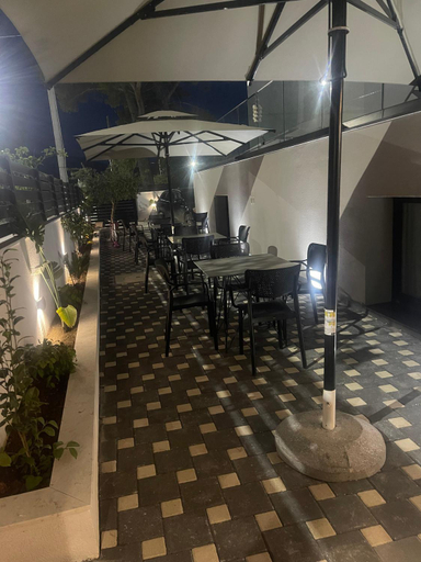 Others 5, Hotel Aluor, Vlorës
