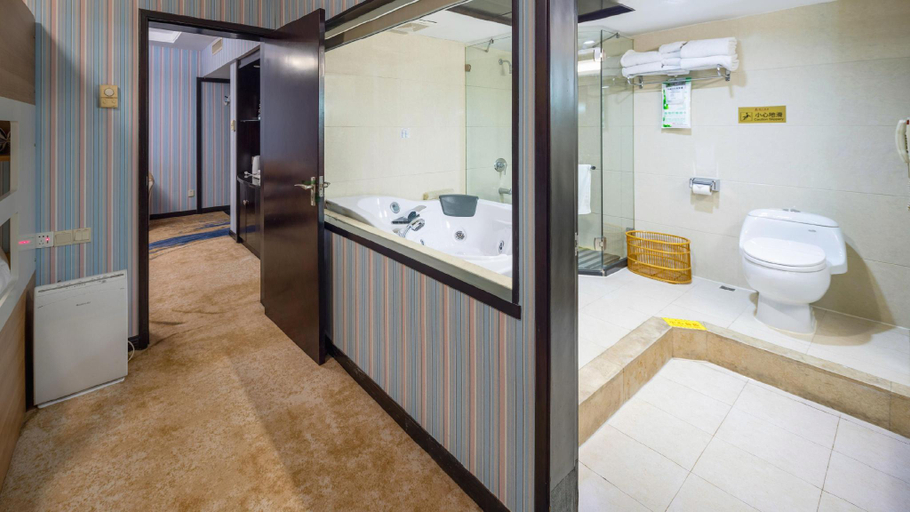 Bathroom 4, Liuzhou Grand Hotel, Liuzhou