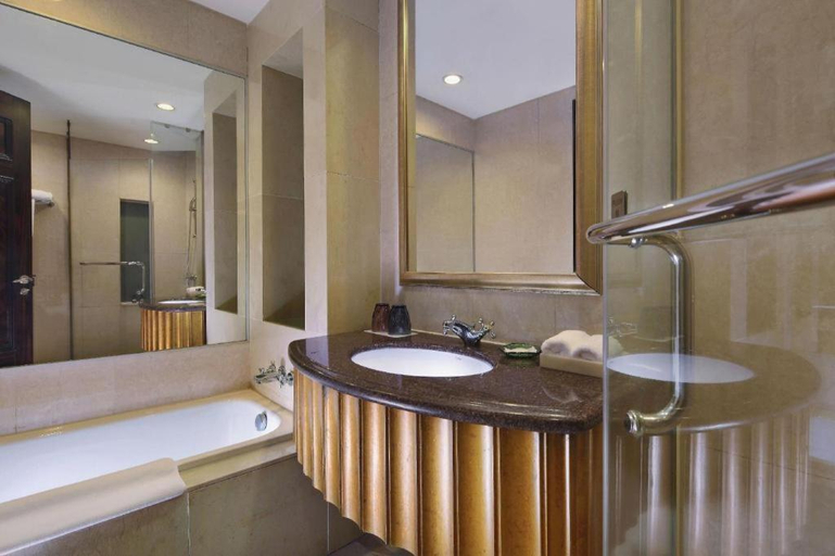 Bathroom 3, Dongguan Silver World Garden Hotel, Dongguan