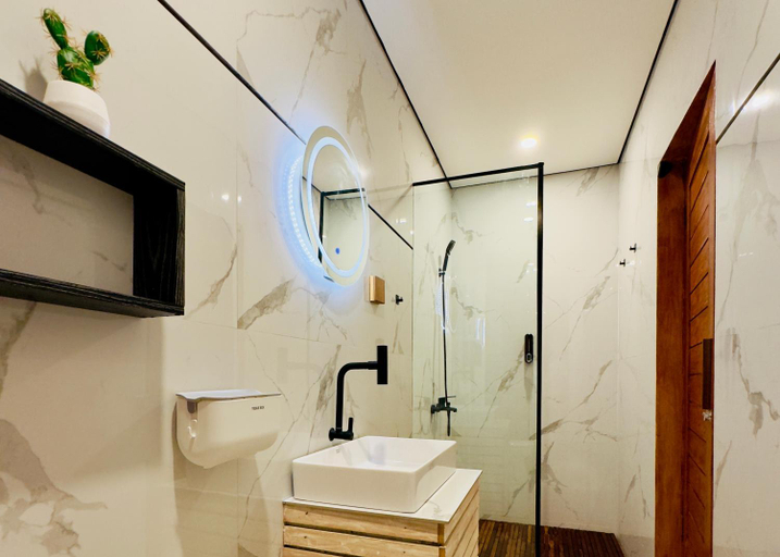 Bathroom 5, Batur Caldera Guest House, Bangli