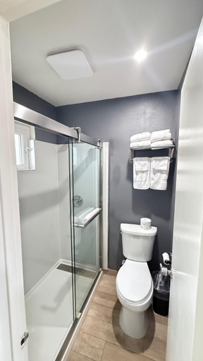Bathroom 3, FIRESIDE INN, Santa Cruz