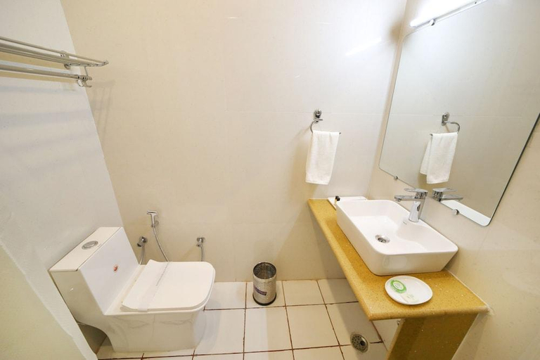 Bathroom, Aaravam Ganga Boutique Hotel (Rishikesh), Garhwal