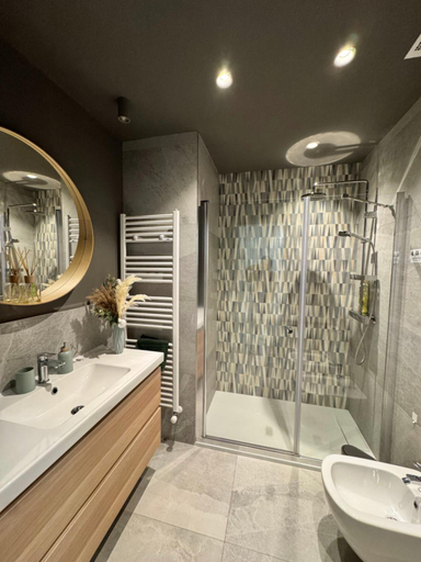 Bathroom 3, ApartRiva in historical center near Lake, Trento