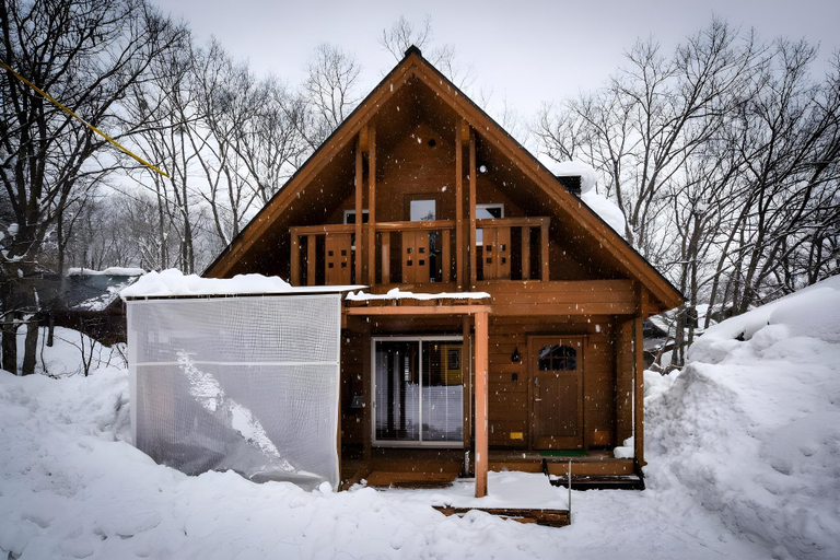 Others 2, Betsu Inn, Hakuba