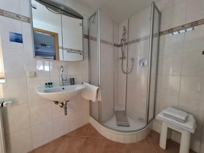 Bathroom 2, Gastehaus Meisl, Berchtesgadener Land