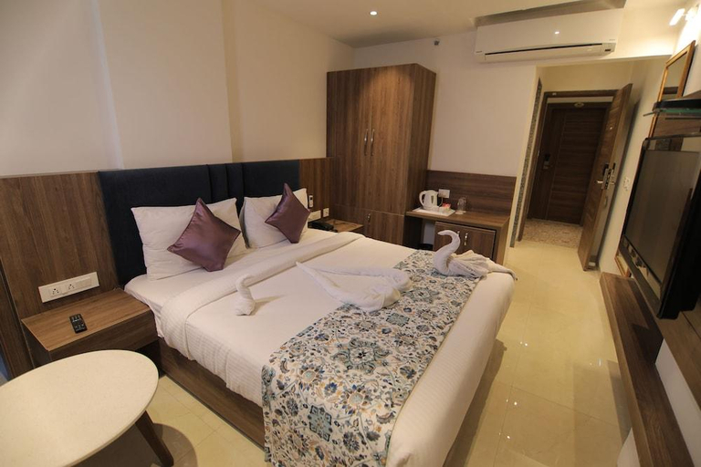Bedroom 2, Mumbai House Express, Udaipur