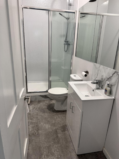 Bathroom, Springbank Apartment, Aberdeen