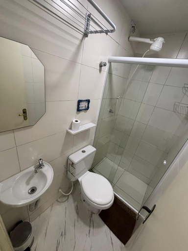 Bathroom, Haz Jardim Guanabara, Rio de Janeiro
