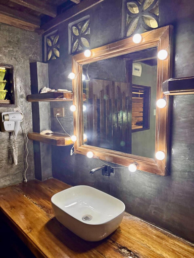 Bathroom 3, ShakaBrah Beachfront Hostel, General Luna