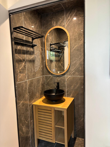 Bathroom 4, La Chaumiere Luxury Domain with 2 Apartments Spa and Pool near Disneyland, Seine-et-Marne