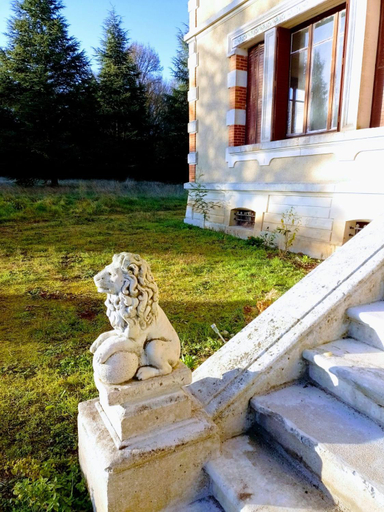 Others 4, Hennessy Hunting Estate, Deux-Sèvres