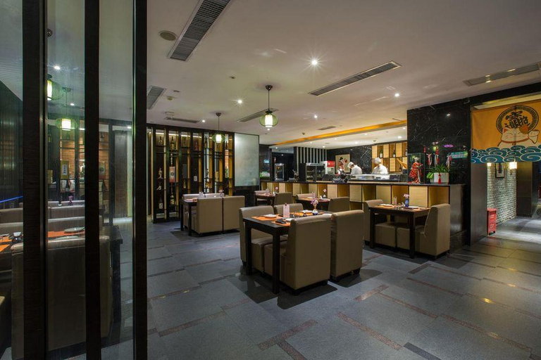 Food & Drinks