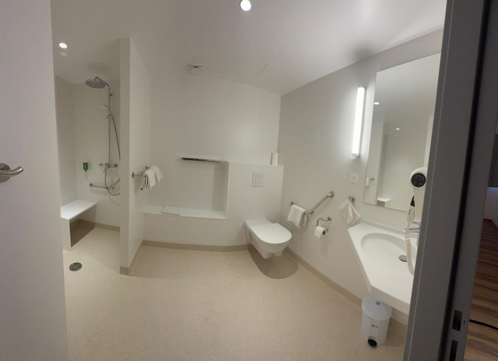 Bathroom 3, Comfort Hotel Strasbourg Montagne Verte, Bas-Rhin