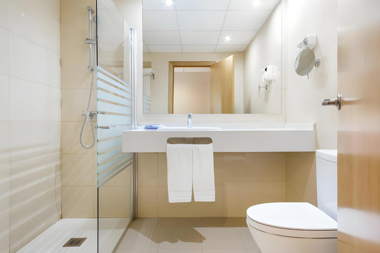 Bathroom 3, Best Cap Salou, Tarragona